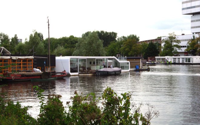 watervilla de omval, +31 architects, amsterdam, houseboat, floating house, green design
