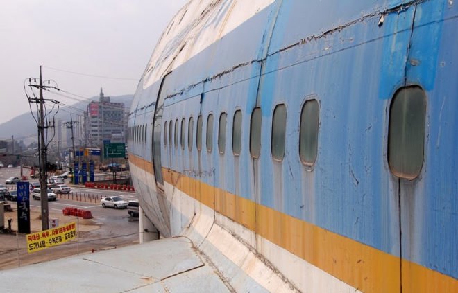 plane restaurant, airplane restaurant, reclaimed airplane, green architecture, eco architecture, green restaurant, sustainable architecture, eco design, green design, boeing, 747, korea