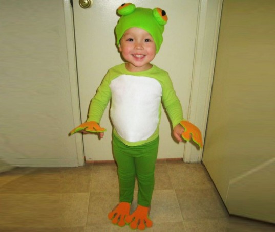 eco-friendly halloween costumes, green costume contest, green halloween, green halloween contest, green halloween tips, inhabitots costume contest, Inhabitots Green Halloween Costume Contest