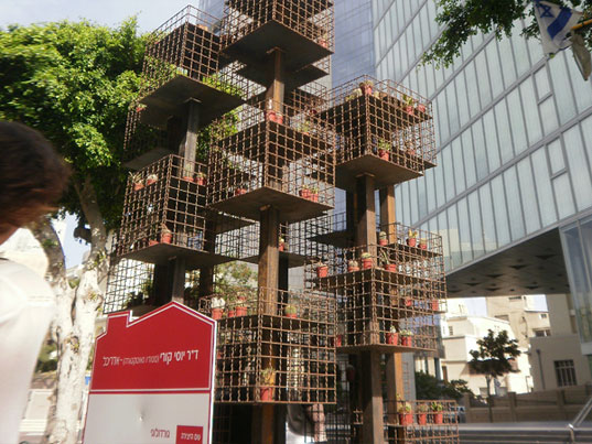 urban tree, geotectura, pv, solar power, solar panels, eco architecture, green architecture, sustainable architecture, PV4All, green design, greenhouse, vertical garden
