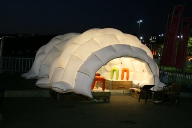 nflatable gallery, prefab building, inflatable shelter, Lamber Kamps, Pnomotic tube light