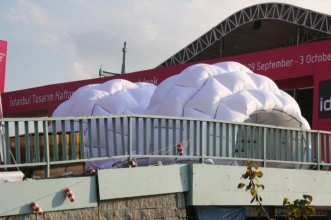 nflatable gallery, prefab building, inflatable shelter, Lamber Kamps, Pnomotic tube light