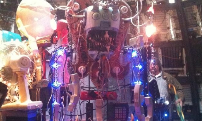 neo dada, energy awareness, Ralf Schmerberg, Hamburg Art installation, green art, energy waste,
