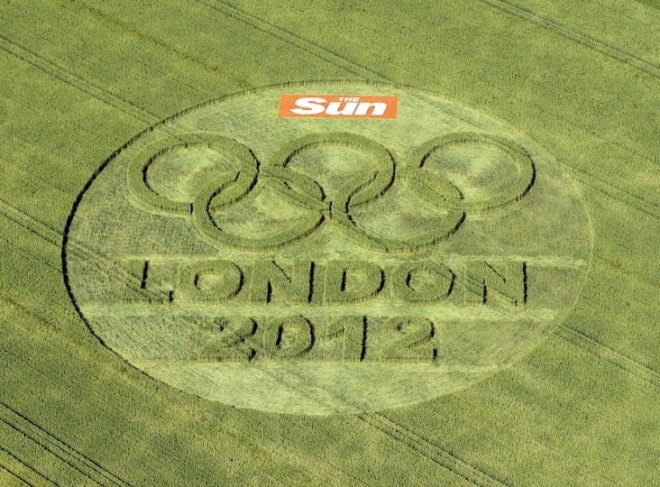 curb media, uk, british design, natural, advertising, logos, ad, sand, snow, plants, eco, green, sustinable, graphics