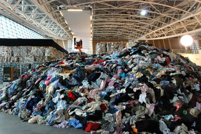 raumlabor, artissima, recycled materials, reclaimed materials, green design, eco design, sustainable design, torino, italy, pavilion, house of contamination