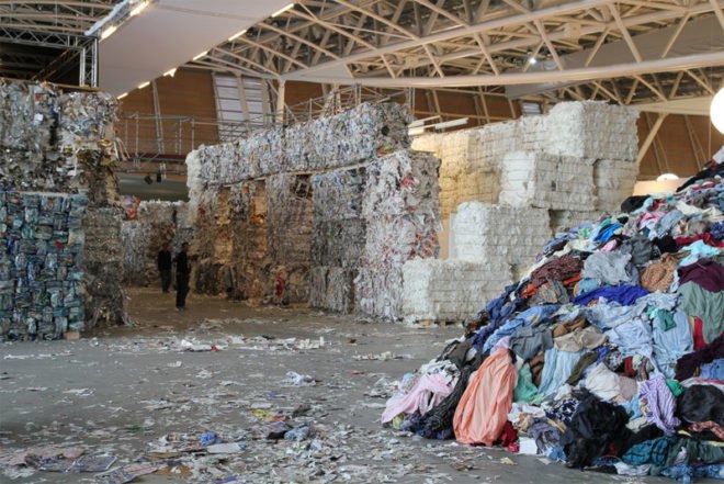 raumlabor, artissima, recycled materials, reclaimed materials, green design, eco design, sustainable design, torino, italy, pavilion, house of contamination