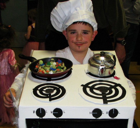 eco-friendly halloween costumes, green costume contest, green halloween, green halloween contest, green halloween tips, inhabitots costume contest, Inhabitots Green Halloween Costume Contest
