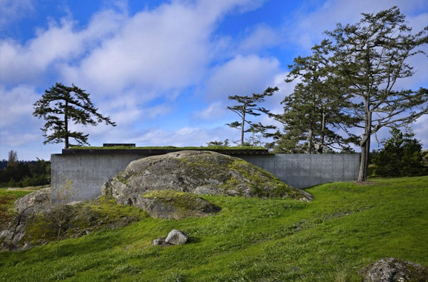 the pierre, olsen kundig architects, san juan islands, local materials, green roof, green architecture, eco architecture, sustainable architecture, green design