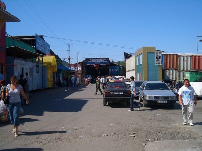 Dordoy Bazaar, bazaar, kyrgyzstan, shipping containers, cargotecture, green building, green design