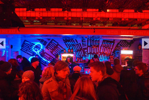 Kubik, Vienna, Votivkirche, kubikwien, recycled water tanks, recycled design, green design, eco design, sustainable design, upcycled design, water tanks, recycled club, light room installation, water tank