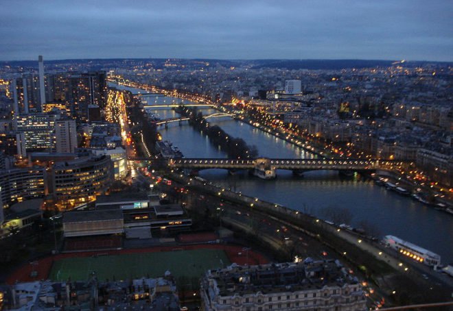 paris transportation, transportation in paris, cars in paris, green transportation in paris, alternative transporation in paris, driving laws in paris, car restrictions in urban areas, urban car restrictions, car restrictions in paris