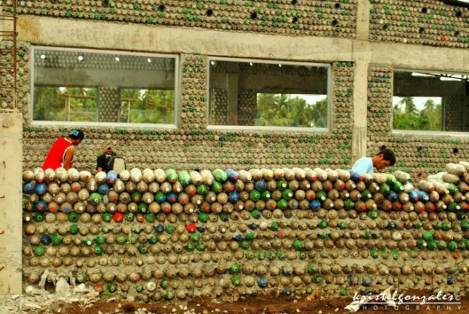 bottle school, illac diaz, school made of bottles, my shelter foundation, myshelterfoundation, bottle house, bottle architecture, green design, eco design, sustainable design, green architecture, eco architecture