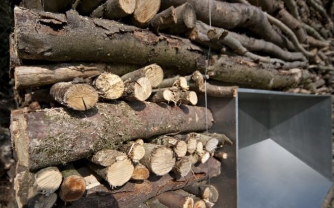 Green restroom, public restroom, log facade, stick facade, golf Lauterhofen, Berschneider + Berschneider, german green building, german log design, natural materials facade