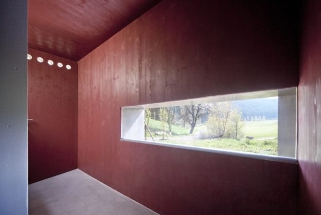 Green restroom, public restroom, log facade, stick facade, golf Lauterhofen, Berschneider + Berschneider, german green building, german log design, natural materials facade