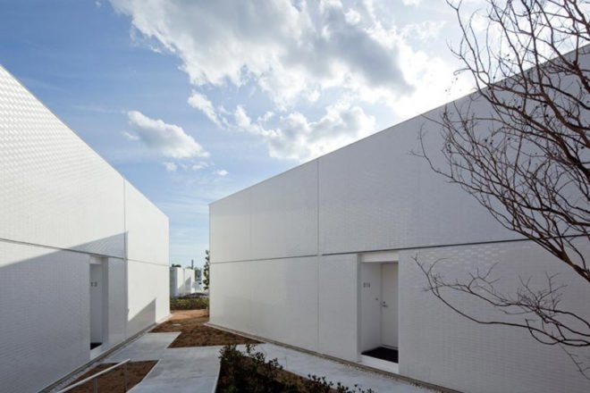 yasutaka yoshimura architects, bayside marina hotel, prefabricated architecture prefab, prefabricated housing, yasutaka yoshimura, yokohama, modular housing, green hotel, eco hotel, green design, container hotel