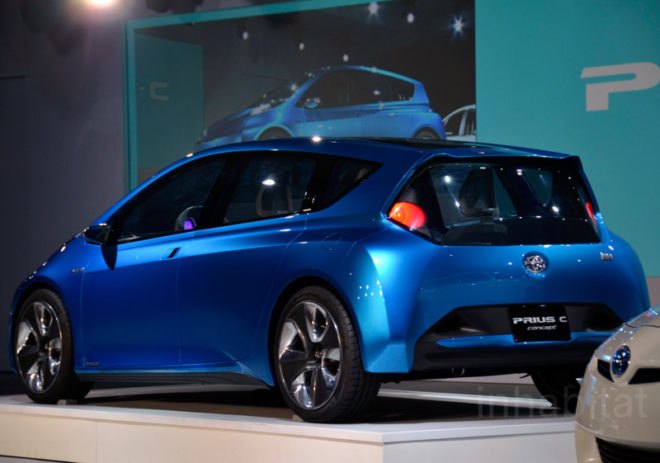 Prius Concept Vehicle, toyota prius c, hybrid car, hybrid vehicle, sustainable design, green design, toyota sustainable motor, electric vehicle
