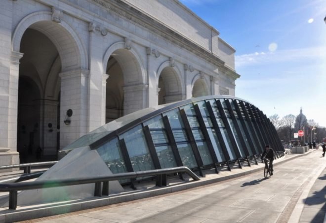 green commute options, Washington bike transportation, Union station bike, bike station, urban bike center, fritted glass, articulated glass, Bike Washington DC, urban biking station, urban bike commute, green pavilion, natural cooling, bike storage, bike changing room, urban bike commute
