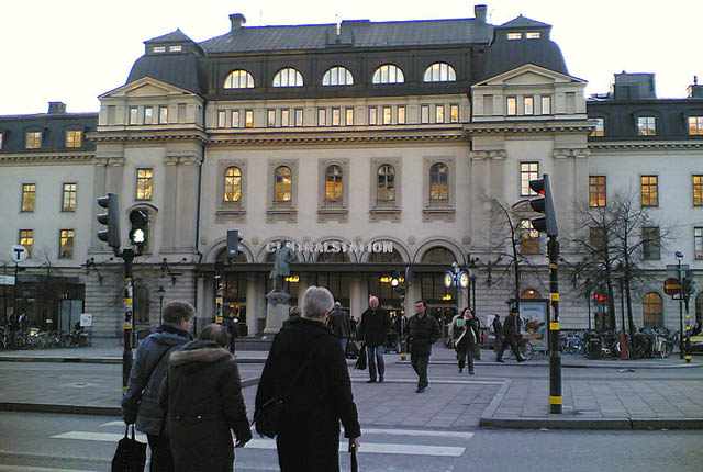 stockholm central station, body heat to heat buildings, body heat from stockholm central station, jernhusen, renewable resources, body heat heating system
