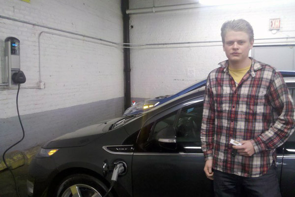 hertz rents first chevy volt, hertz chevy volt, hertz ev rental, first chevy volt rental, hertz ev rental nyc, rental electric vehicles
