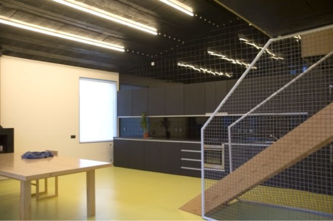cork house, Arquitectos Anónimos, portugal, cork, cork exterior, green design, renewable resource