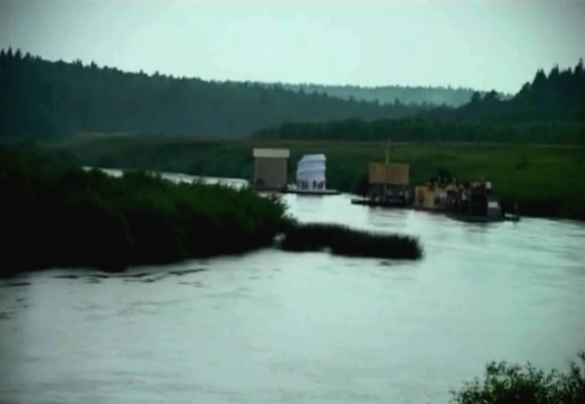 Russian festival, floating Finnish sauna, Festival of Landscape Objects, Sauna, tree on roof, floating house, floating houses, green sauna, Rintala Eggertsson Architects