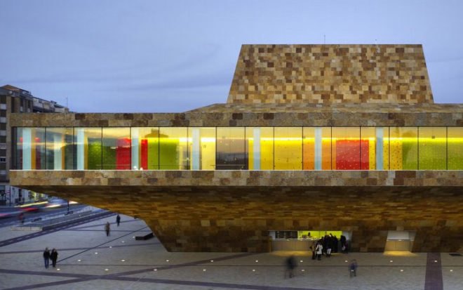 mecanoo, mecanoo architecten, green architecture, green roof, eco architecture, roof garden, eco design, green design, sustainable design, la llotja, la llotja theater, llotja, solar power, spanish architecture