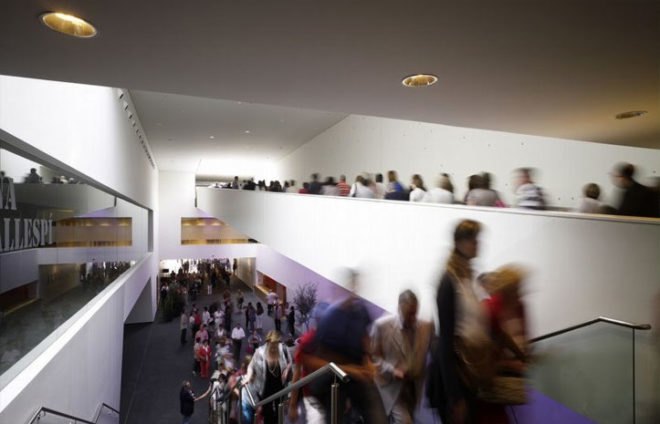 mecanoo, mecanoo architecten, green architecture, green roof, eco architecture, roof garden, eco design, green design, sustainable design, la llotja, la llotja theater, llotja, solar power, spanish architecture