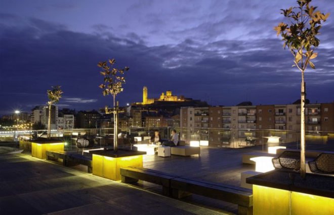mecanoo, mecanoo architecten, green architecture, green roof, eco architecture, roof garden, eco design, green design, sustainable design, la llotja, la llotja theater, llotja, solar power, spanish architecture