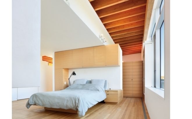 eco building, Canadian green building, green roof, green roof house, canada green roof, light scoop, galvalume siding, groundsource heat pump, geo thermal,natural daylighting, eco roof, green home, low profile home, Ian MacDonald, Meadow ho