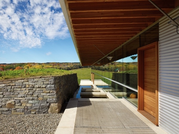 eco building, Canadian green building, green roof, green roof house, canada green roof, light scoop, galvalume siding, groundsource heat pump, geo thermal,natural daylighting, eco roof, green home, low profile home, Ian MacDonald, Meadow ho