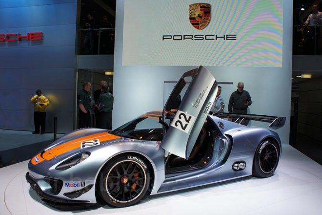 Porsche, Porsche 918 RSR, Porsche electric race car, Porsche Hybrid Race car, Porsche Hybrid Sports Car, Porsche Spyder unveiling, Porsche unveil, Detroit Auto Show, NAIAS, Inhabitat, Porsche Green Car, Porsche EV, Porsche Electric Vehicle, Porsche eco