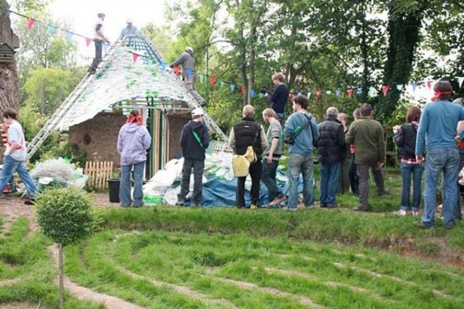fizzy bottle roof project, roof made of bottles, plastic bottles, bottle roof, deen city farms, green design, eco design, sustainable design, green building, recycled bottle architecture, eco architecture, green architecture