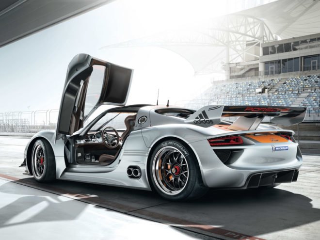 Porsche, Porsche 918 RSR, Porsche electric race car, Porsche Hybrid Race car, Porsche Hybrid Sports Car, Porsche Spyder unveiling, Porsche unveil, Detroit Auto Show, NAIAS, Inhabitat, Porsche Green Car, Porsche EV, Porsche Electric Vehicle, Porsche eco