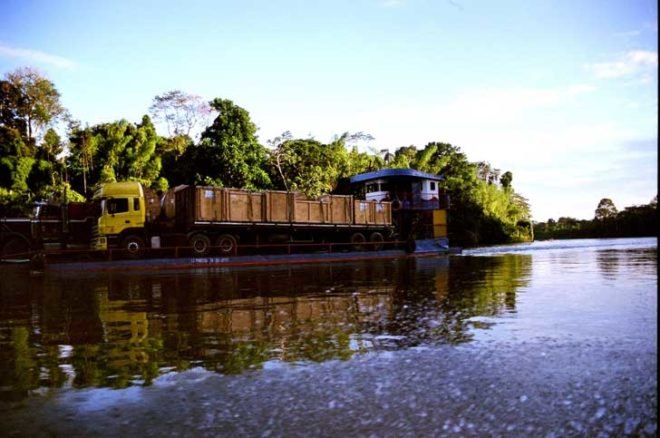 oil South America, oil Ecuador, eco travel, green travel, ChevronTexaco, oil environmental damage, Exxon Valdeze, El Oriente, Gaia Certified, David Poitz, toxi-tours, Powerless in a Needy Land