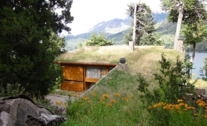 sustainable design, green design, argentina, green roof, studio ramos, sustainable building, local materials, Lake Gutiérrez green home