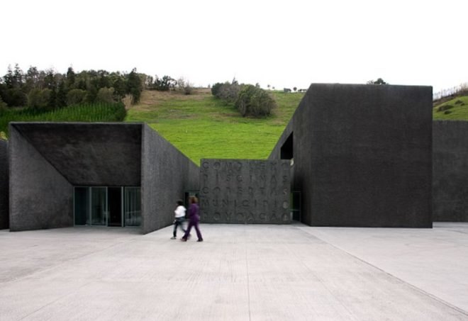 Municipal Pools of Povoação, barbosa e guimaraes, green roof, daylighting, skylights, portugal