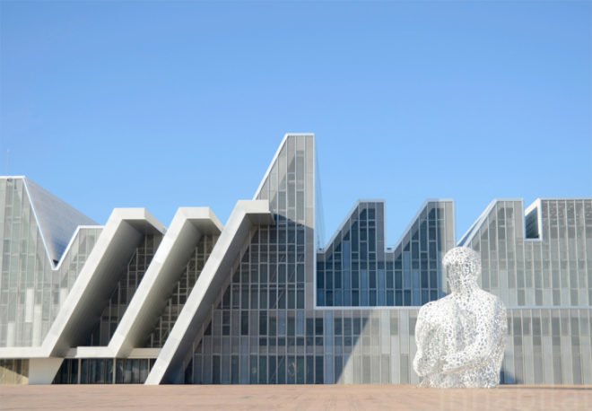 zaragoza congress hall, international exhibition expo zaragoza 2008, Nieto Sobejano, daylighting, brise soleil, sun shades, sustainable design, green design, green architecture, convention center of aragon
