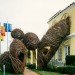 Patrick Dougherty, tree house, treehouse, house made of trees, living house, nest house, nest houses, living buildings, eco architecture, green architecture, green design, eco design, sustainable design, green building