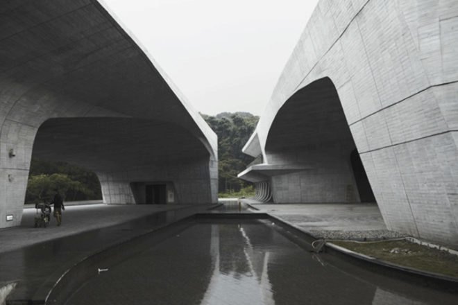 Hisiangshan Visitor Center, Norihiko Dan and Associates, Sun Moon lake, Taiwan, eco architecture, green roof, roof garden, Landform Series
