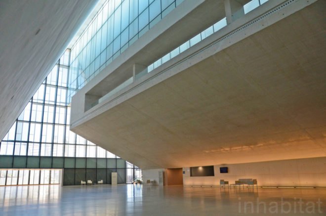 zaragoza congress hall, international exhibition expo zaragoza 2008, Nieto Sobejano, daylighting, brise soleil, sun shades, sustainable design, green design, green architecture, convention center of aragon