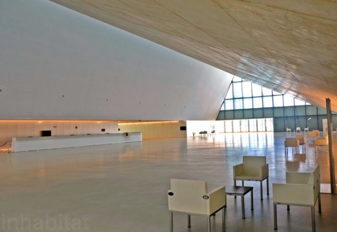 zaragoza congress hall, international exhibition expo zaragoza 2008, Nieto Sobejano, daylighting, brise soleil, sun shades, sustainable design, green design, green architecture, convention center of aragon