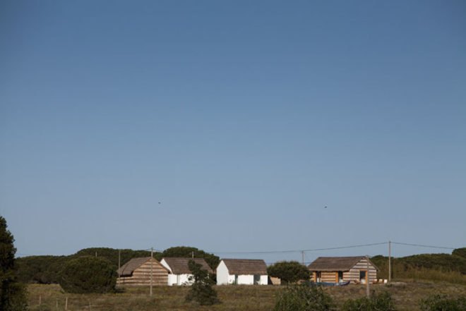 eco-retreat, Casa na Areia, Comporta, Grândola, Portugal, Aires Mateus, green renovation, green architecture, green building, eco renovation, sand floors, green retreats