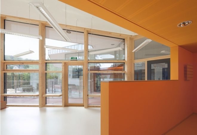 Zig-Zag Kindergarten Makes for an Immersive Teaching Environment