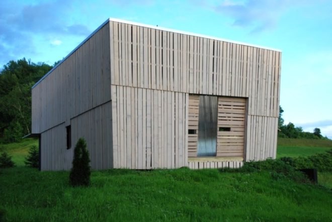 passive solar, Green building, Blair Barn House, 2011 AIA Housing Awards, barn house, Wisconsin green home, eco house design, radient heating, geothermal, solar thermal, oak siding, barn inspired design, Alchemy Architects,