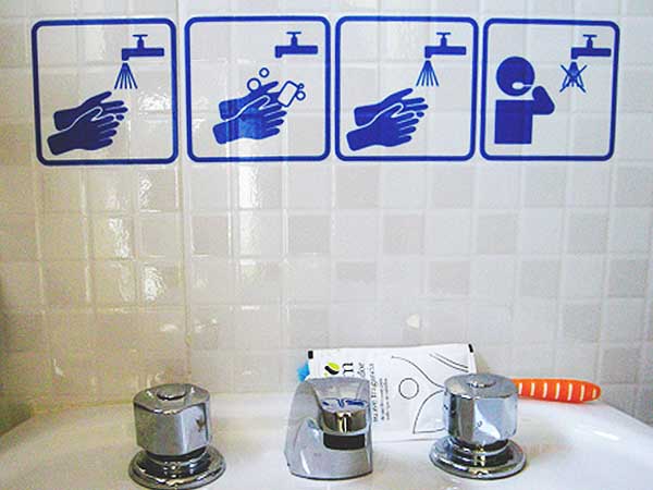 Buenos Aires, compost bin, eco hostel, eco-pampa hostel, green architecture, green home decor, green interiors, green lighting, green products, green resources, green roof, herbs patch, LCD TV, low-energy, recycled furniture, Recycled Materials, renewable energy, solar collectors, solar panels, Solar Power, vegetable patch, vintage furniture, water efficiency