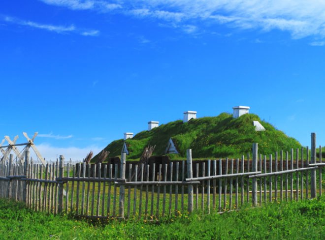 l'anse aux meadows, sod house, sod topped house, viking house, green roof, eco architecture green architecture, viking colony, living roof