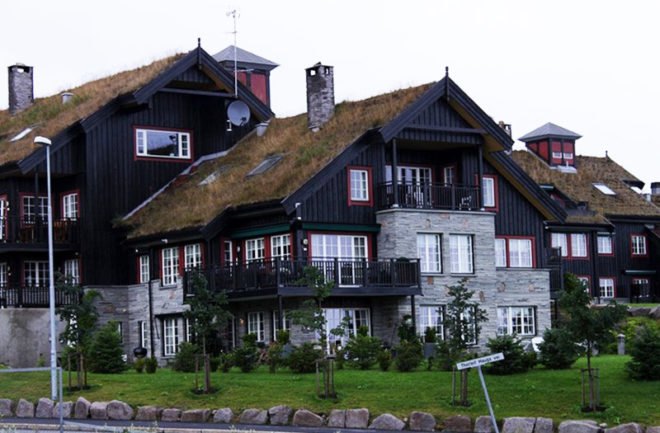 grass roof, norwegian home, roof garden, green architecture, norway architecture, eco architecture, sustainable architecture, green design, eco design