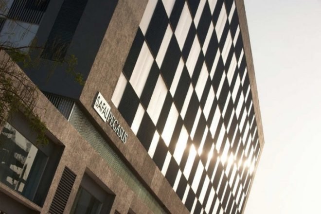 pegasus, shade screen, vitan architects, jagrut patel, sun screen, india,