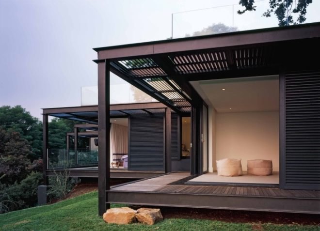 passive design, solar gain, green roof, South Africa, Daffonchio, Heritage House, Johannesburg, Magaliesburg, House Samios, indigenous plants, solar heating, solar geysers, underfloor heating