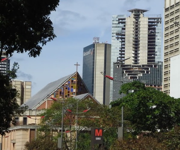 abandoned tower, Caracas residence, David tower, reclaimed building, Slumdog Superstructure, Venezuela Housing crisis, Venezuela shanty town